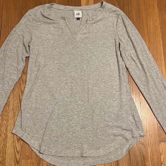 Cabi gray Long Sleeve Tee Top Sleeve Vneck size‎ small - Picture 3 of 13